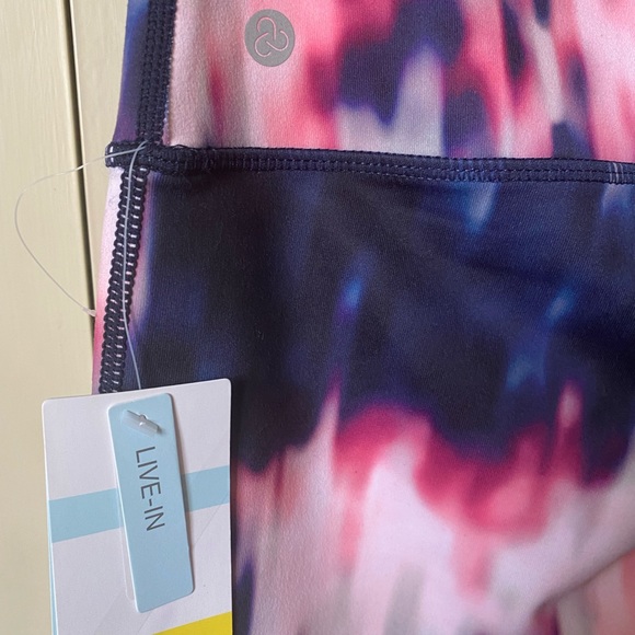 Zella live in capris - Picture 2 of 3